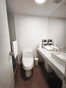 3BR Miraflores - Pool & Jacuzzi in the Heart of the City