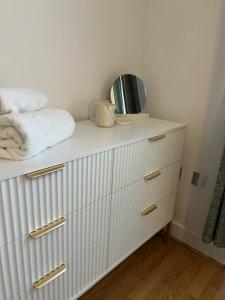 Modern Studio Apt In The Heart Of Bham