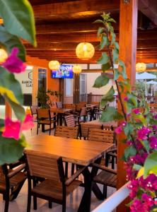 Karos Hotel Llaman