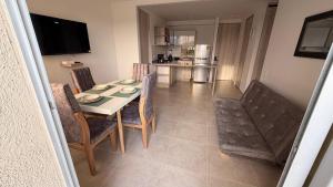 Walk 5 min to the beach in Capriella and terrace