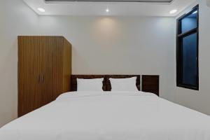 Hotel O Crystal Grand