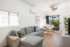 Akuna Beach Cottage Fingal Bay