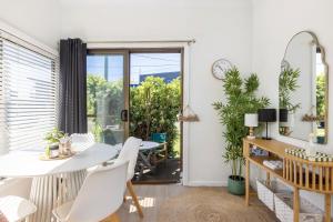 Akuna Beach Cottage Fingal Bay