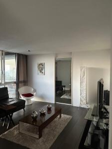 Bright Shelter in Del Valle, Panoramic Views