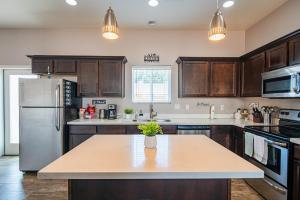 Cozy Farmhouse Central Valley Home