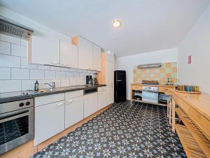 Cozy Holiday Home for 8 in Büllingen