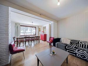 Cozy Holiday Home for 8 in Büllingen