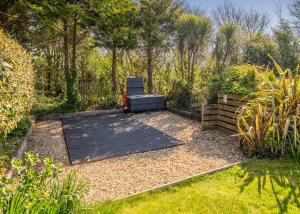 Atlantic Farm Surf Pods