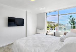 72 Kloof Street Studio with City Views