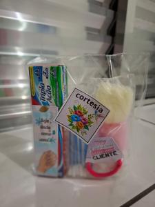 APARTAMENTO ACONCHEGANTE com brinquedoteca estacionamento Wi-Fi a duas quadras da praia no bairro da Guilhermina