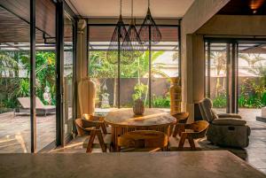 Kokokan Villa - Panoramic Jungle Retreat with Grand Pool