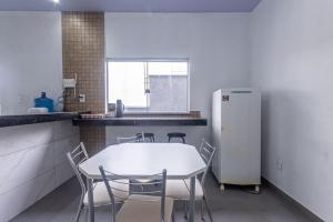 Apartamento para 6 com Vaga e Churrasqueira