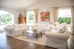Villa With Heated Pool Near Grasse