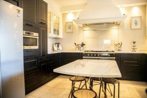 Villa With Heated Pool Near Grasse