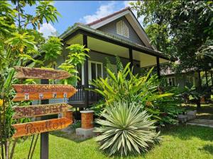 H&V Bungalow Vangvieng