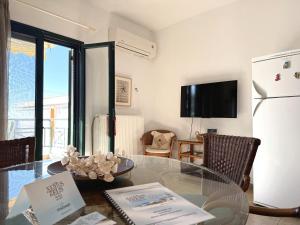 Electras Beach Front Apartment in Nea Skioni