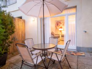 Casa Noè - cozy home with big terrace & box by Home a porter