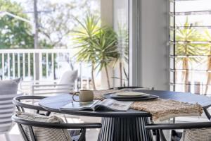 River Belle - Noosa River Views, Pet Friendly by Stay Noosa