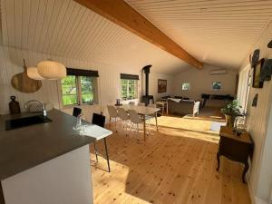Spacious Family Escape with Modern Comforts