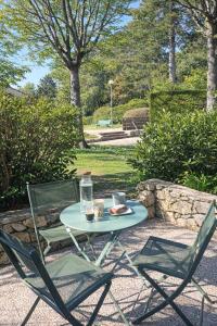 Studio calme avec terrasse et piscine