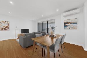 Freshly Built 2 Bed Apartment in Central Location