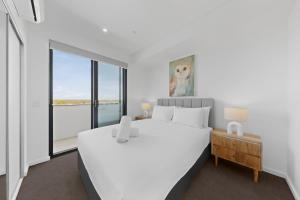 Freshly Built 2 Bed Apartment in Central Location