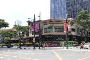 NEW! Spacious & Cozy Wifi 350Mbps Uptown BGC BackHome4
