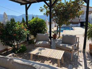 Villa Melín breathtaking views,private heated pool
