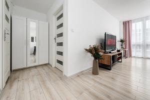 Lumina cozy 2-rooms Apartment near Złote Tarasy