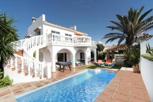 Villa Pedrosol by Villa Plus