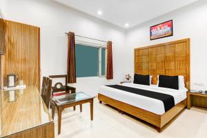 Townhouse Arakashan Road Paharganj Formerly Mohan international