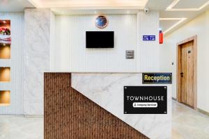 Super Townhouse Bhangagarh Bus Terminal Formerly The Rudra Inn