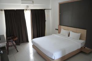 Royal Roots Resorts