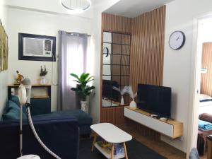 1 Bedroom Condo near airport