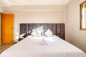 Luxurious secure apartment with panoramic views