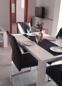 Apartment in Kampor with sea view, terrace, air conditioning, Wi-Fi (4610-1)