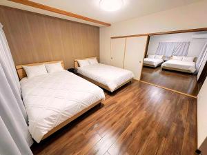 逸居 花園町 最大10人 無料駐車場1台 地下鉄花園町駅徒歩6分 心斎橋なんば日本橋5分