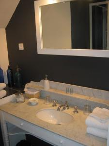 B&B / Chambres d'hotes Manoir de la Baronnie : photos des chambres