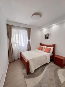 Sharz Cozy Stay - Pool View - Orchid, Westlands