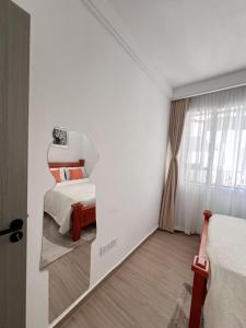 Sharz Cozy Stay - Pool View - Orchid, Westlands