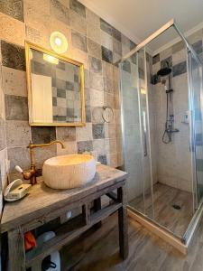 Antique Garden Studio