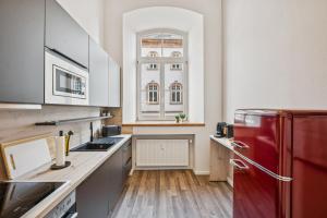 Design Apartment Altstadt 100 qm I 6 Gäste I Parkplatz & 85" Smart-TV
