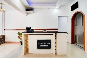Townhouse Deshabhimani Road Kaloor Kochi