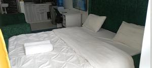 Starla, Duplex