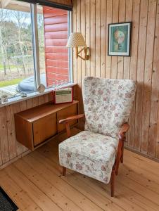Red Wooden House With Spa Near Knudeklinterne