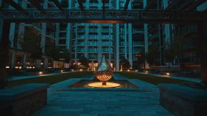 Luxury London Apartment West End, London City Views, Westfield, Pool, Gym