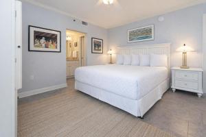 Phoenix VIII 81006 condo