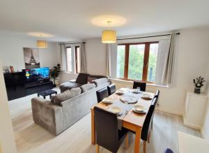 Easy access 2Bed Apt ground floor near City Centre