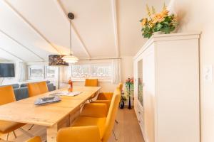 4 Personen ebenerdiges, barrierefreies Ferienhaus in erster Reihe zum See in Otterndorf