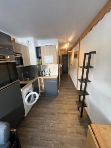 Val Thorens - Ski InOut - 4 Beds Flat V-473
